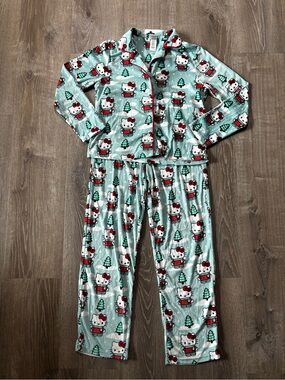 Hello Kitty Pajama Set